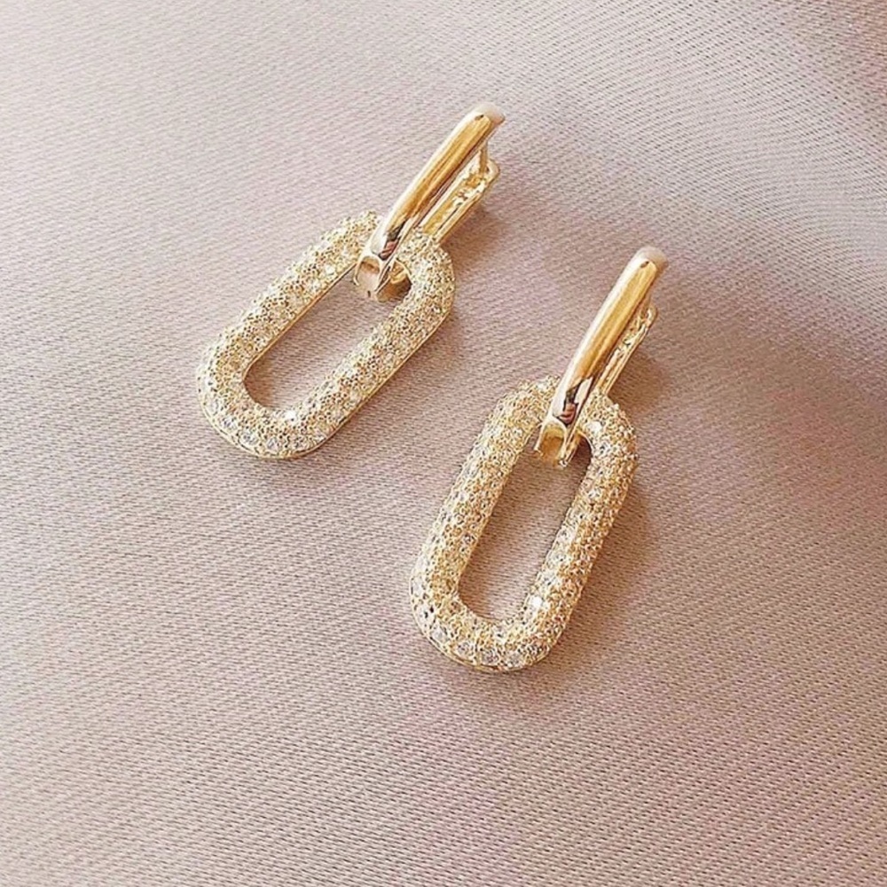 Cubic Zirconia Gold Link Hoop Earrings - Picture 4 of 6